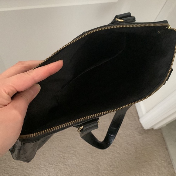 BANANA REPUBLIC Factory Leather Croc Print Shoulder Bag - Picture 15 of 16